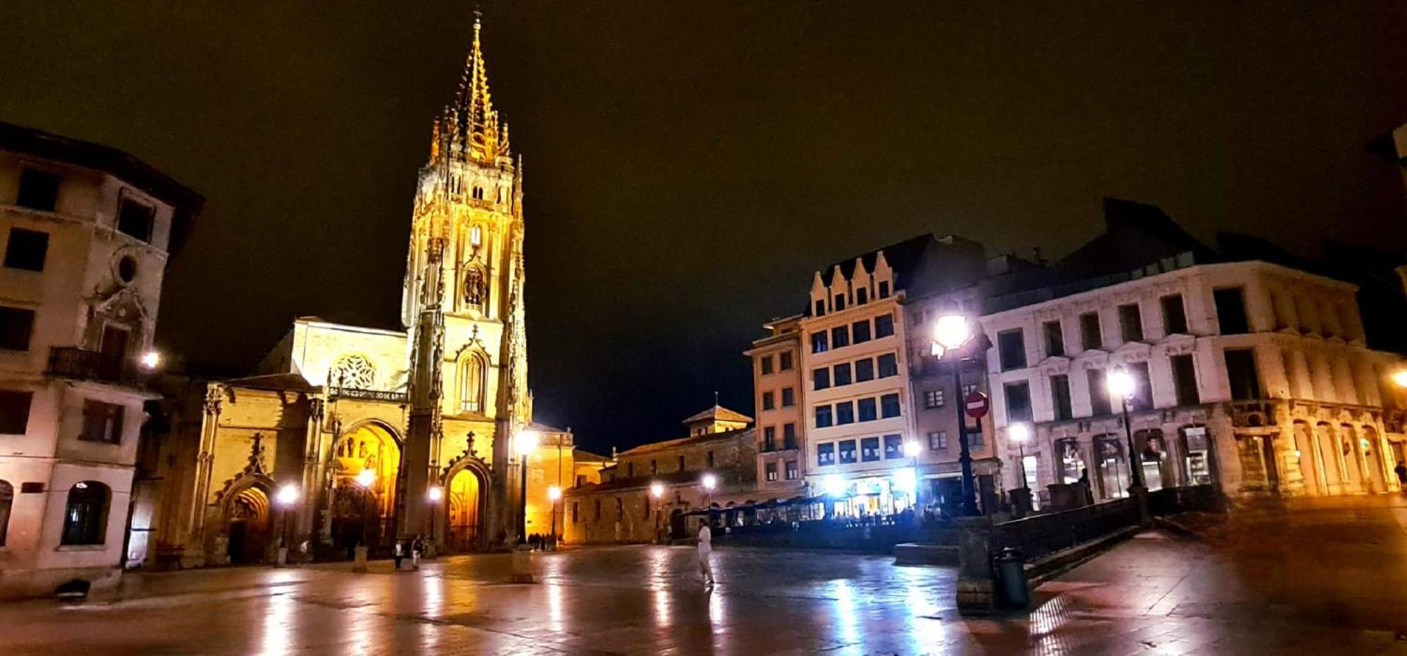 Atico De Diseno En El Centro Lejlighed Oviedo Eksteriør billede